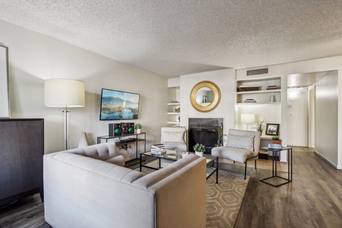 Del Coronado Apartments
